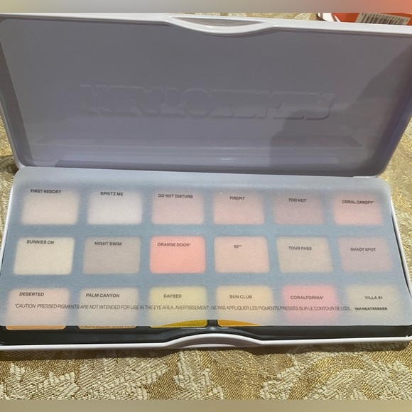 Morphe Heatseeker Eyeshadows Palette New in Box - Picture 2 of 4